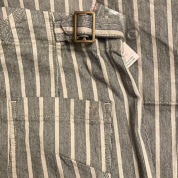 NWT Pilcro Foxglove Mid-Rise Flare / Wide Leg Pants, 29P - Picture 12 of 12